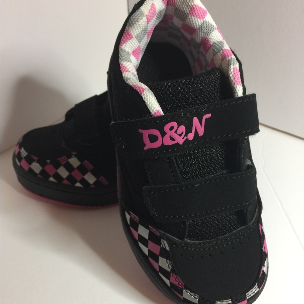🌻D&N Little Girls Sneaker Size 7